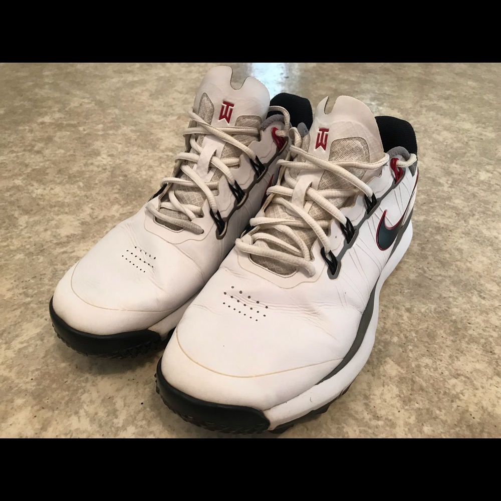 Tiger Woods Nike golf shoes size 10